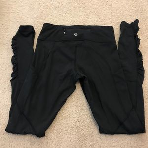 Lulu lemon size 4, good condition
